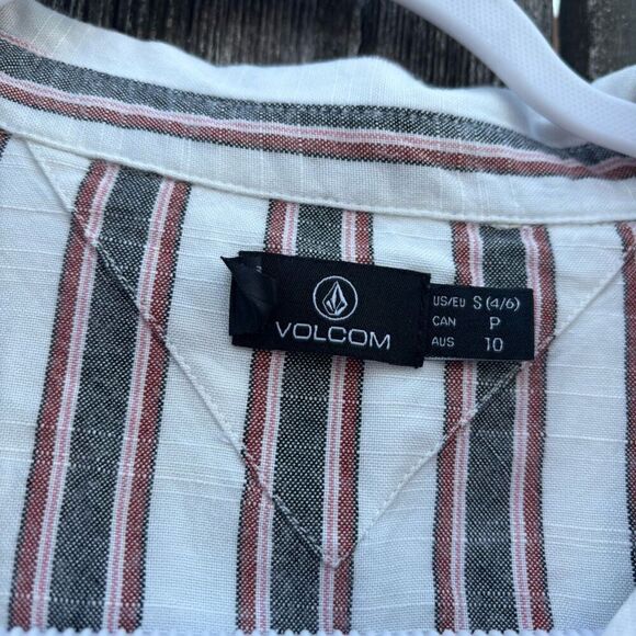Volcom Striped Cropped Button Down Top Small - Picture 2 of 4